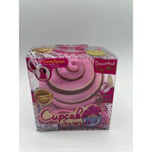 Cupcake Surprise Princess Edition Transforming Doll Vanilla